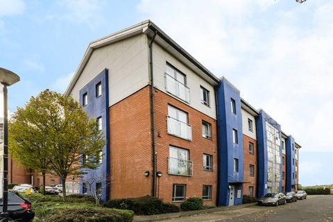 2 bedroom flat for sale, Cleeve Way, Sutton, SM1