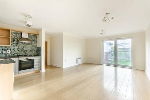 2 bedroom flat for sale, Cleeve Way, Sutton, SM1