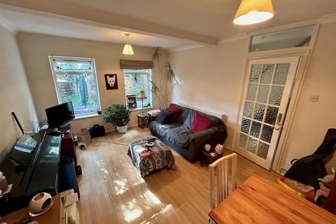 2 bedroom house for sale, Austen Close, Loughton