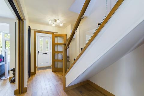 21 The Crescent, Mortimer Common, Reading, RG7 3RX