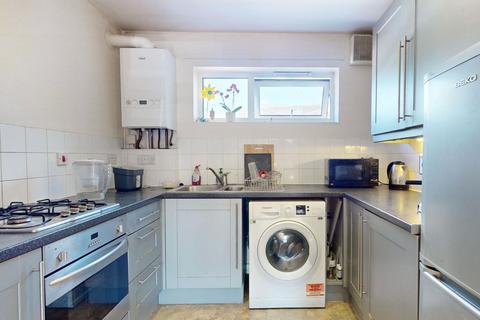 Flat 4, Wootten House Cherrydown West, Basildon, SS16 5GB