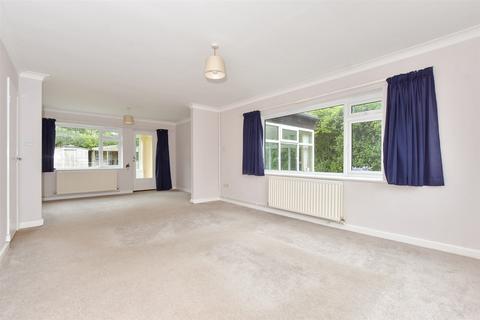 2 bedroom chalet for sale, Dumpton Park Drive, Broadstairs, Kent