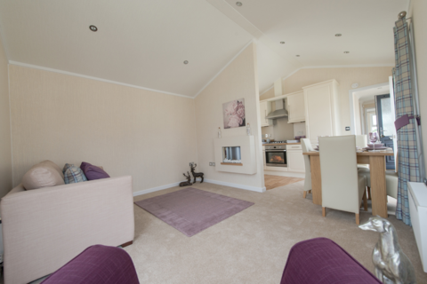 2 bedroom lodge for sale, Ashford, Kent, TN27