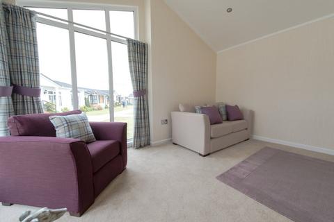 2 bedroom lodge for sale, Ashford, Kent, TN27