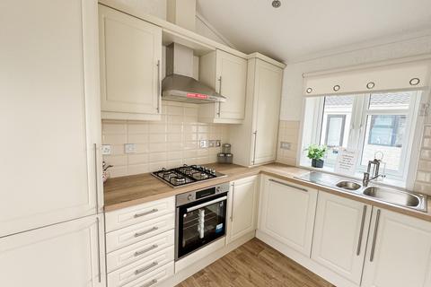 2 bedroom lodge for sale, Ashford, Kent, TN27