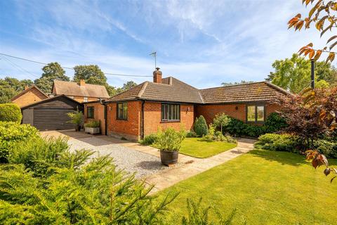 3 bedroom bungalow for sale, Kennel Lane, Doddington, Lincoln