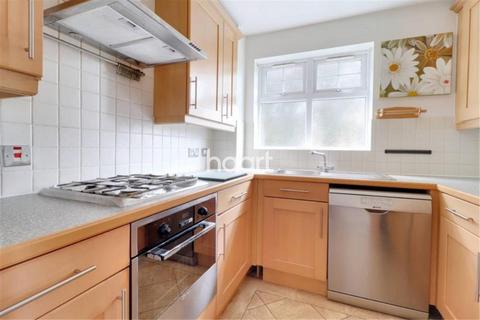 2 bedroom flat to rent, The Orchards, Burton Road