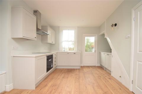 3 bedroom terraced house to rent, St Marys Walk, Scarborough, North Yorkshire, YO11