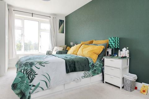 14 Pyms Close, Letchworth Garden City, SG6 1DP