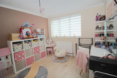 20 Bosworth Drive, Birmingham, B37 5ET