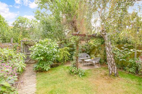 4 New River Way, London, N4 2ND