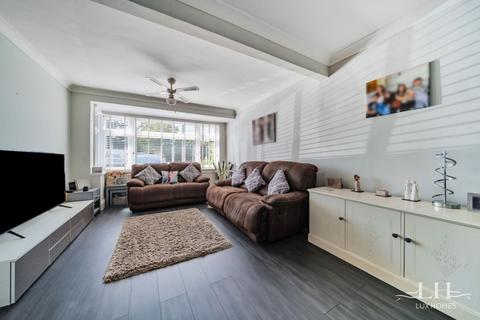 241 Upper Rainham Road, Hornchurch, RM12 4EY