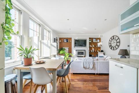 Flat 4, 100 Clapham Common South Side, London, SW4 9DN