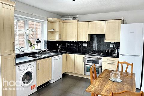 3 bedroom terraced house for sale, Carbonne Close, Monmouth