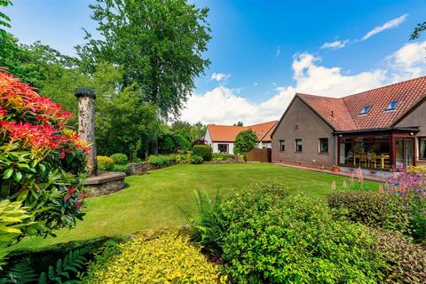 5 bedroom detached house for sale, Barns Court, East Whitburn