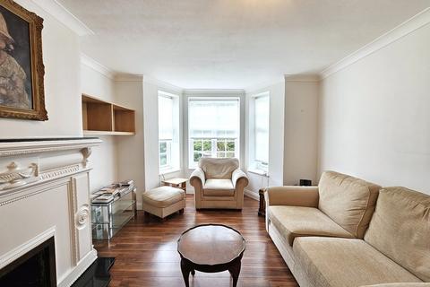 2 bedroom flat for sale, Lyttelton Road, London, N2