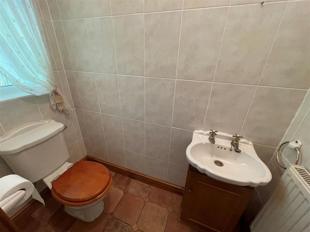 Downstairs Wc/Cloaks