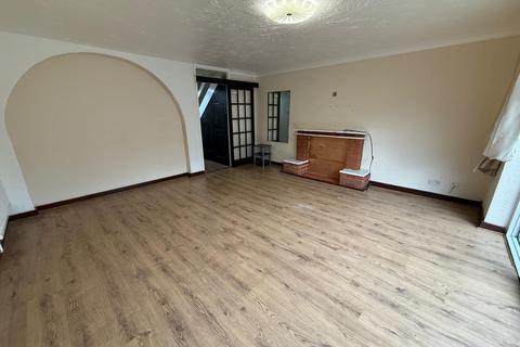 3 bedroom house to rent, Corporation Street, London E15