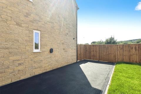 3 bedroom semi-detached house to rent, Spindle Walk, Huddersfield, HD2