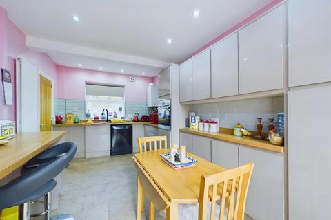 2 bedroom terraced house for sale, Wright Crescent, Bridlington