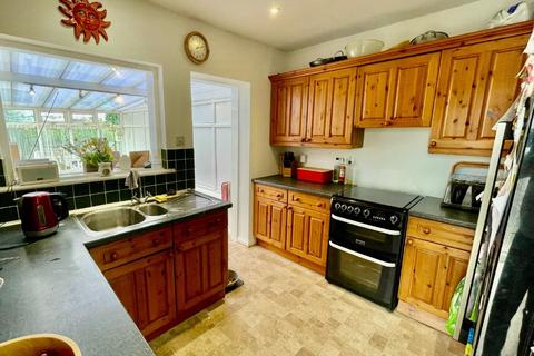 3 bedroom semi-detached house for sale, Ellis Avenue, Stevenage, SG1 3SG