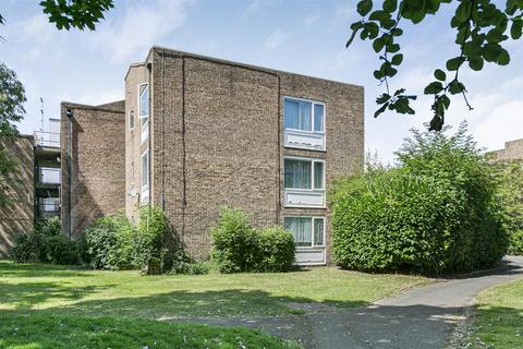 2, Fleetwood Court Douglas Road, Stanwell, Staines, TW19 7JN