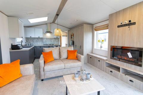 2 bedroom lodge for sale, Hayling Island Holiday Park