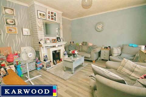 3 bedroom terraced house for sale, Edward Road, Northolt