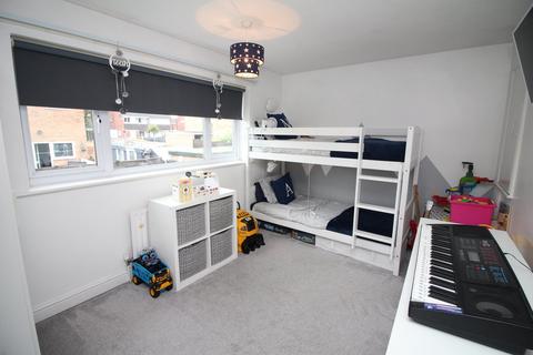 15 Cooper Close, Nottingham, NG6 7BS