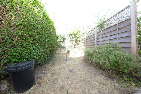 2 bedroom terraced house to rent, Warwick Place, Maidstone, ME16
