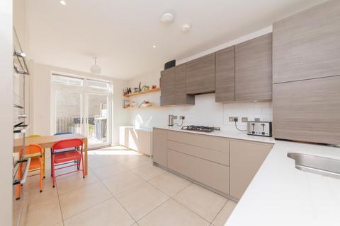 3 bedroom terraced house for sale, MAYS LANE, BARNET, EN5