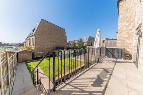 3 bedroom terraced house for sale, MAYS LANE, BARNET, EN5