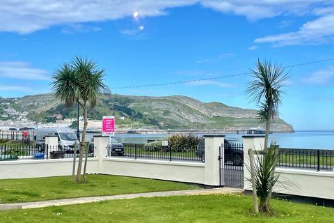 1 bedroom apartment for sale, Craig Y Don Parade, Llandudno