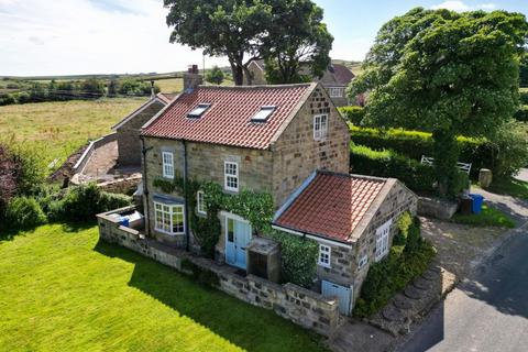 3 bedroom detached house for sale, Field House, Ellerby