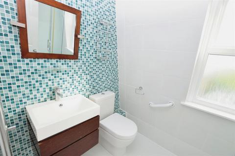 21 Clive Road, London, SW19 2JA