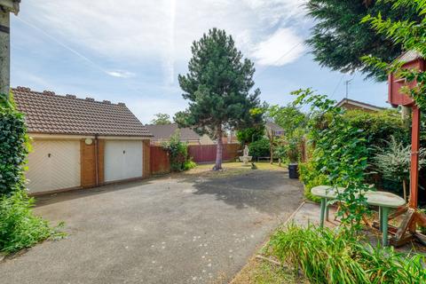 4 bedroom detached house for sale, Bramley Road, Acocks Green, Birmingham, B27 6TR