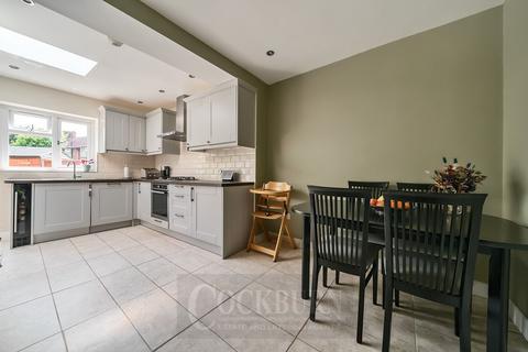 27 Prestbury Square, London, SE9 4LZ
