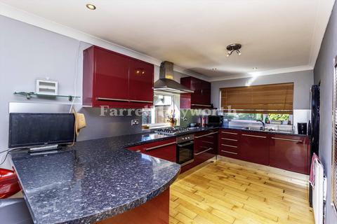 7 Brooklands Drive, Heysham, Morecambe, LA3 2SP