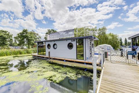 2 bedroom houseboat for sale, Tamworth Road, Long Eaton NG10