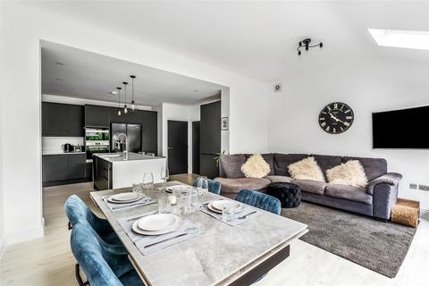 23 Sunmead Close, Fetcham, Leatherhead, KT22 9AP