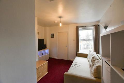 1 bedroom flat for sale, New Road, Ditton, Aylesford, Kent, ME20 6AD