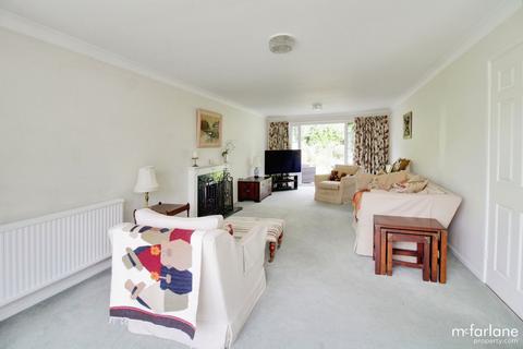 15 Carlton Gate, Broome Manor, Swindon, SN3 1NF