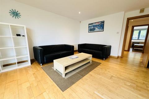 2 bedroom flat to rent, 18650059 Cumberland Road, Bristol