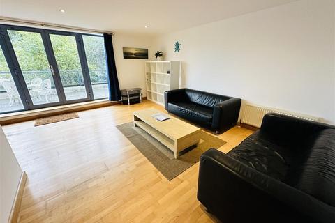 2 bedroom flat to rent, 18650059 Cumberland Road, Bristol