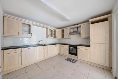 2 bedroom flat for sale, Hursley Road, Chandler's Ford