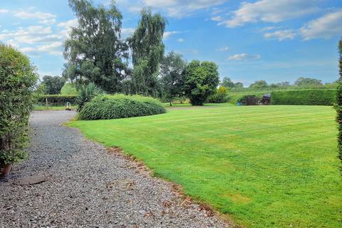 undefined, Melverley SY10