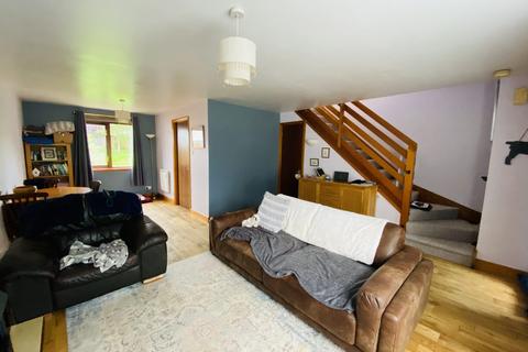 11 Cameronian Place, Springholm, Castle Douglas, DG7 3LN