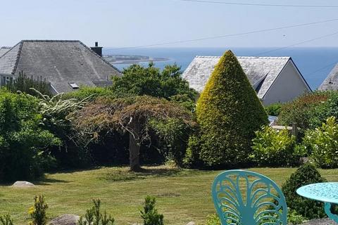 undefined, Merrydown, Cae Garw, Llanfair