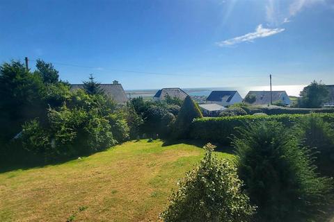 undefined, Merrydown, Cae Garw, Llanfair