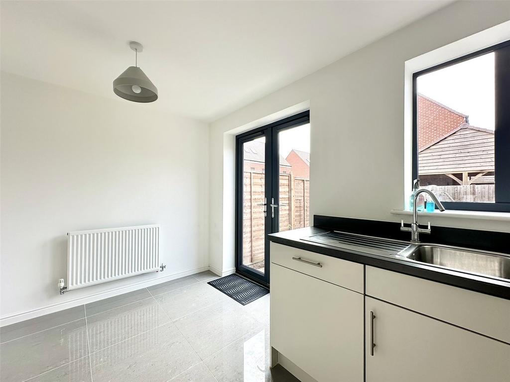 Kitchen/Dining